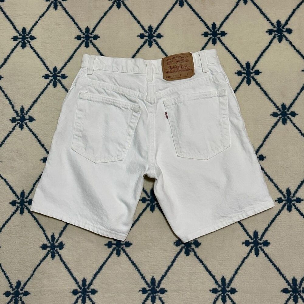 Vintage Levi's 90s 550 Mom Shorts - White